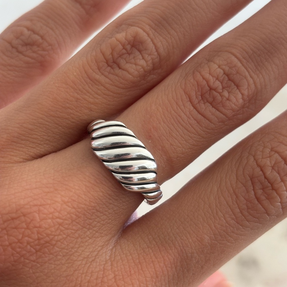 David Yurman Sculpted Cable Ring. Original and new with tags